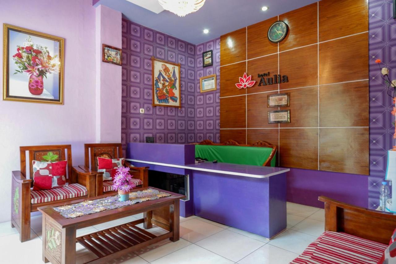 Reddoorz @ Hotel Aulia Majene Exterior photo